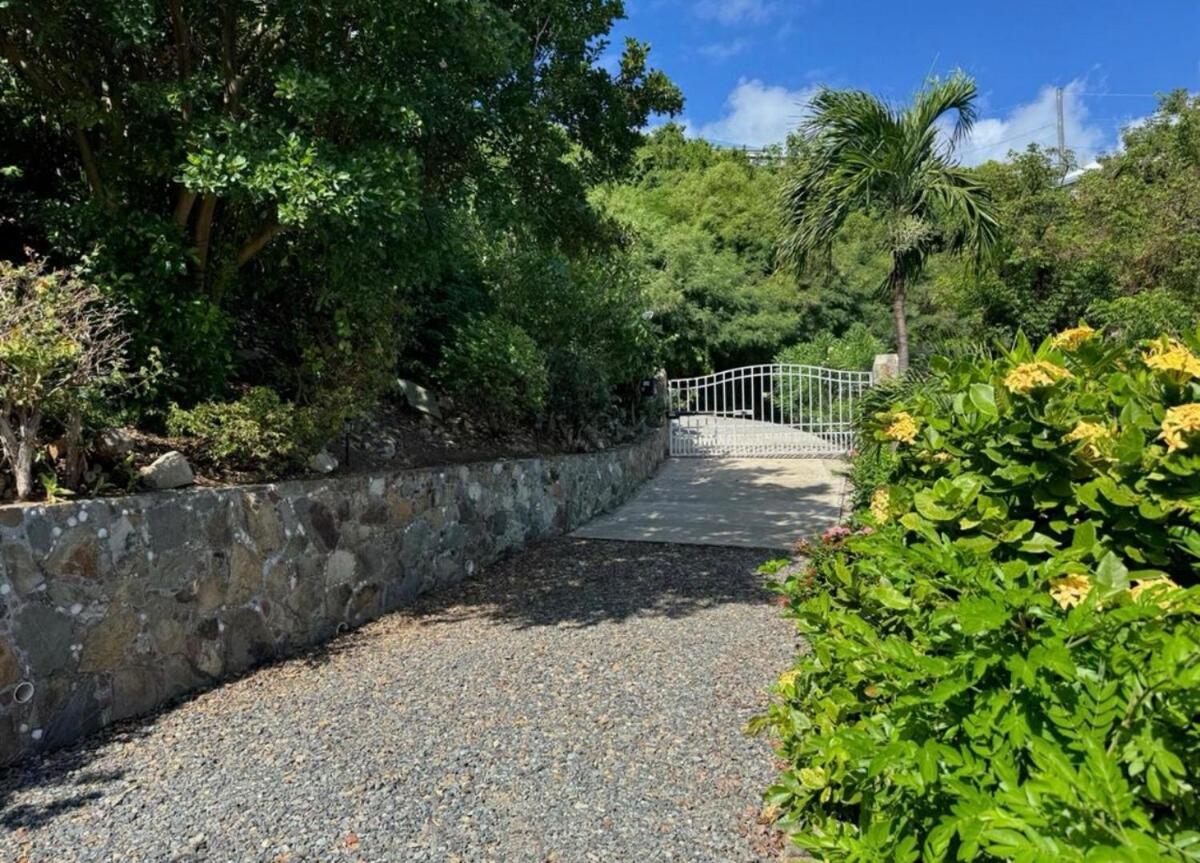 Blue Pearl Villa In St John Usvi Coral Bay Bagian luar foto